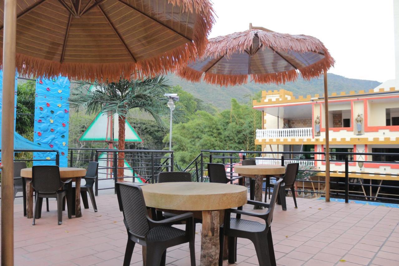 סן גיל Hotel Castillo Resort מראה חיצוני תמונה
