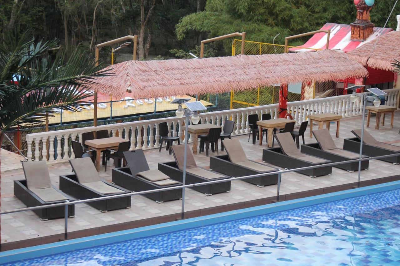 סן גיל Hotel Castillo Resort מראה חיצוני תמונה