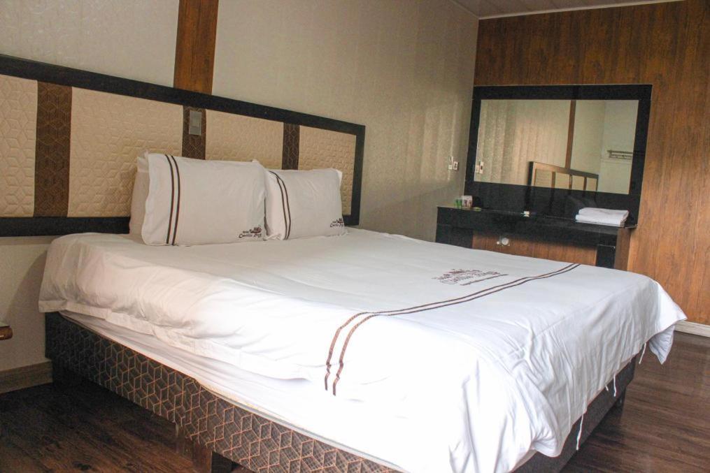סן גיל Hotel Castillo Resort מראה חיצוני תמונה